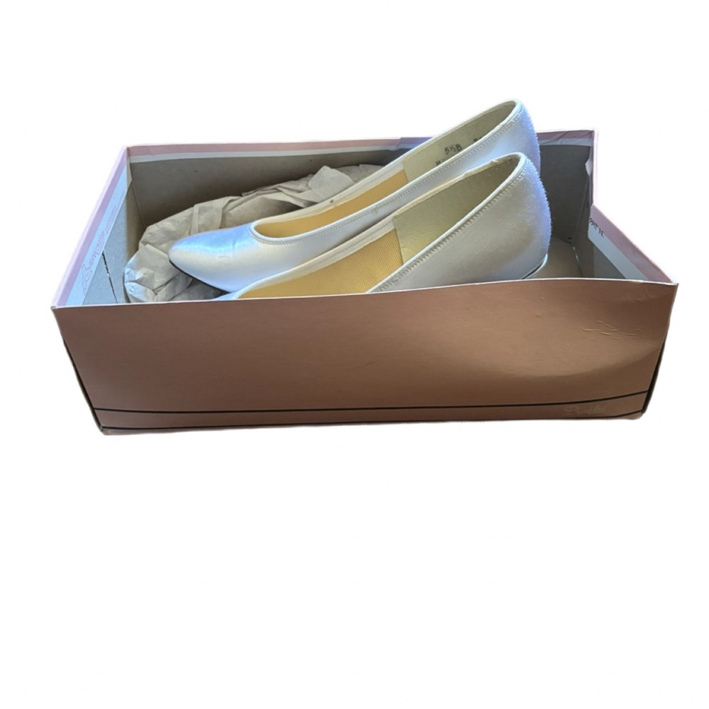 Vintage Nordstrom White Satin Pumps 5.5 Classic Bridal Heels with Original Box - Picture 7 of 8